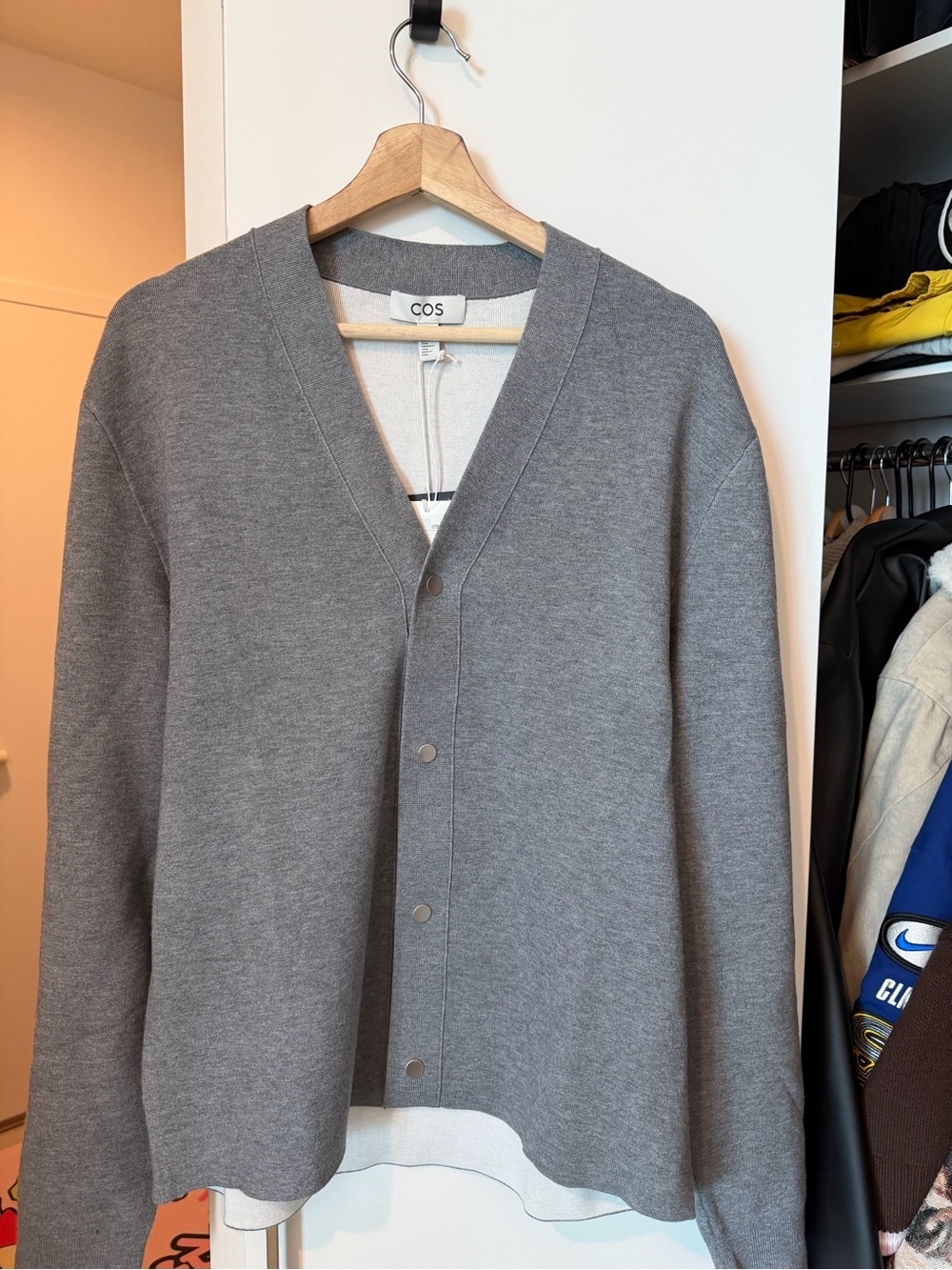 COS Men's Gray Snap-Front V-Neck Cardigan